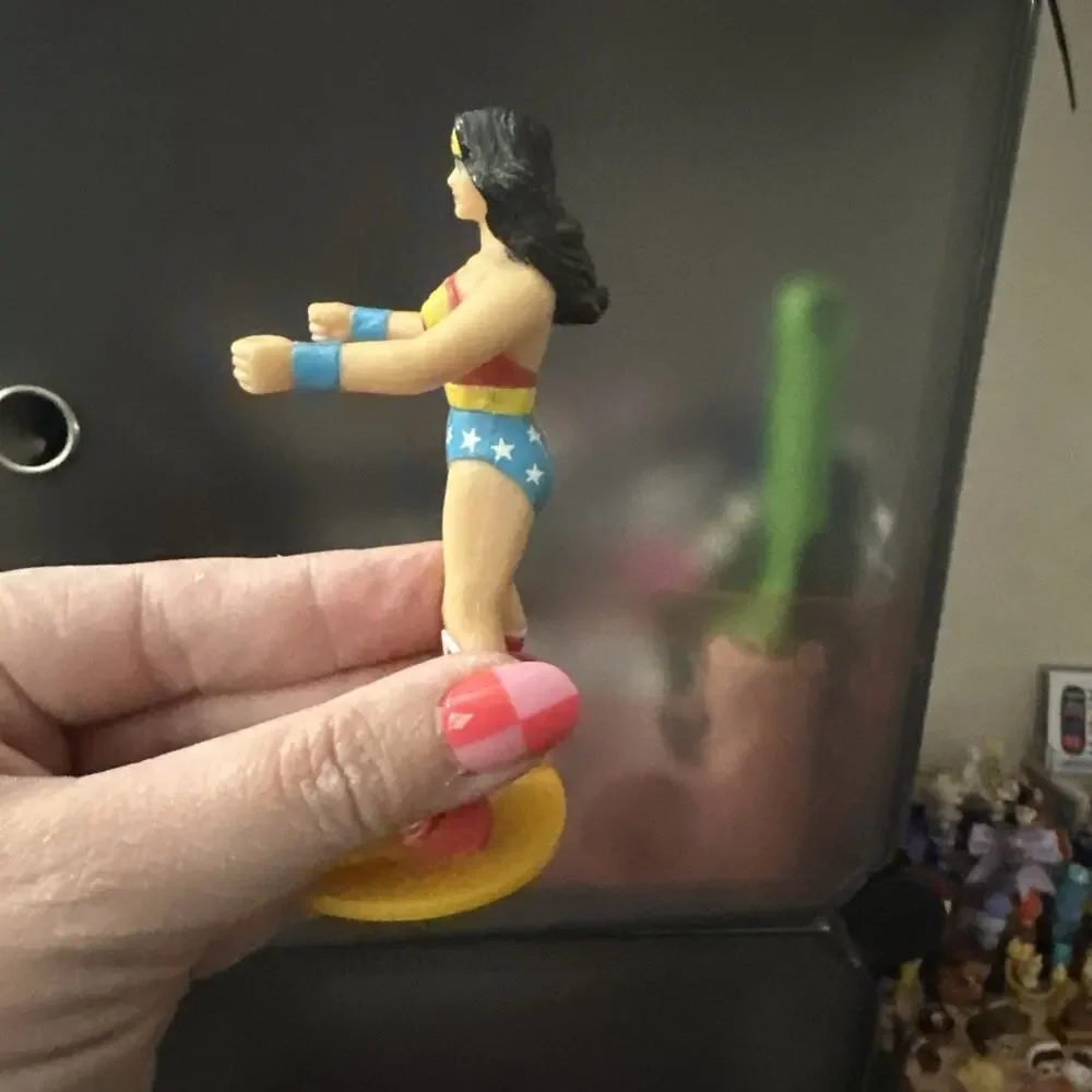 Vintage Wonder Woman Toy Figure DC Comics 1988 Figurine B 4